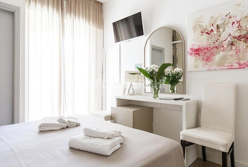 Hotel Ermeti B&B Brunch Riccione Exterior photo
